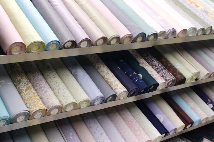 シルックきものの種類や色柄が豊富